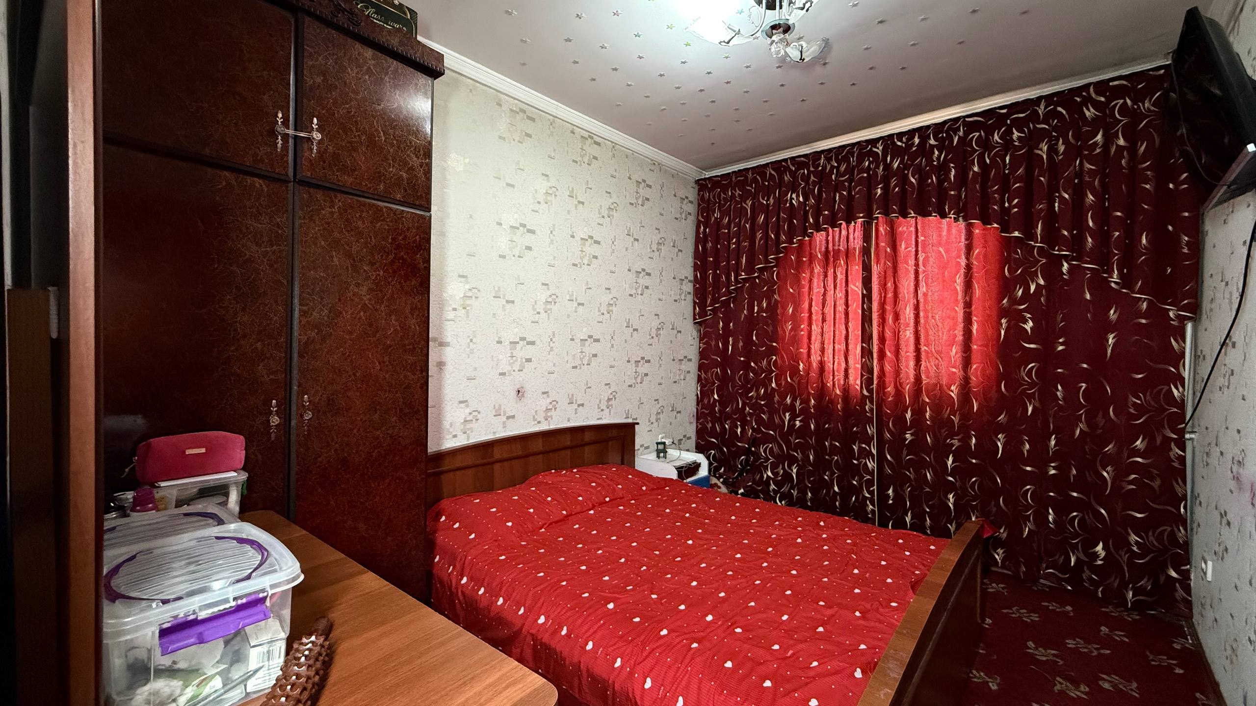 Kalilinskiy massiv · 4 xonali kvartira · parkovka bor — Obyekt kodi 2496 — 5-surat